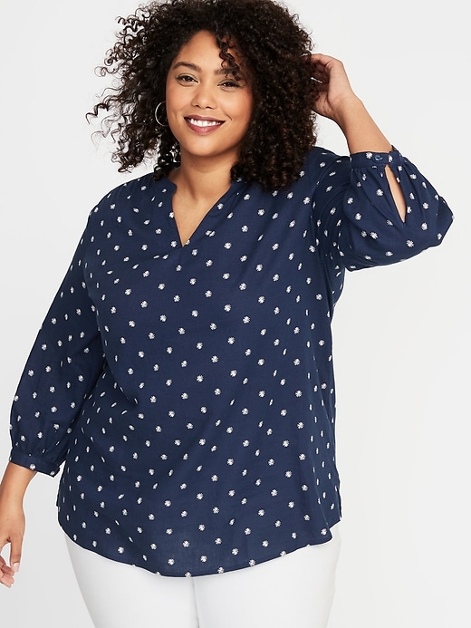 Image number 4 showing, Daisy-Print Linen-Blend Plus-Size Tunic
