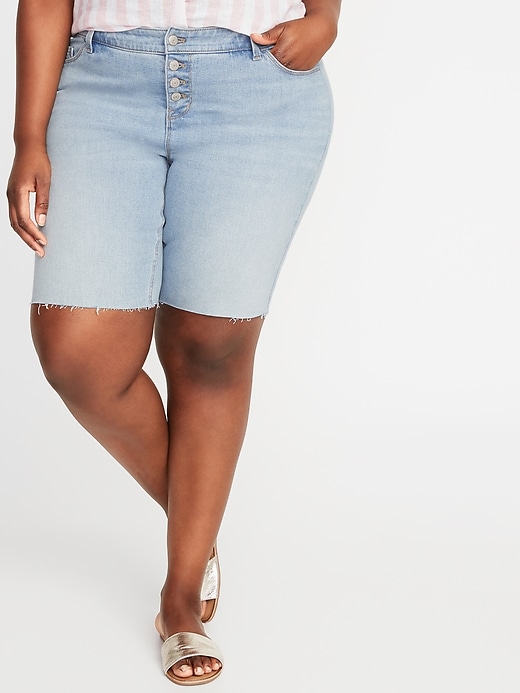 Image number 1 showing, Mid-Rise Secret-Slim Pockets Button-Fly Plus-Size Jean Bermuda Shorts - 9-inch inseam