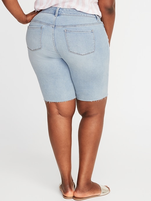Image number 2 showing, Mid-Rise Secret-Slim Pockets Button-Fly Plus-Size Jean Bermuda Shorts - 9-inch inseam