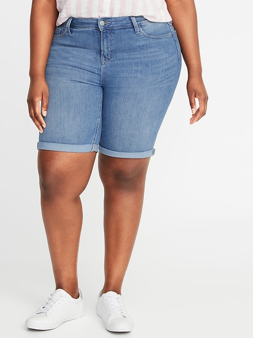 Image number 1 showing, Mid-Rise Secret-Slim Pockets Plus-Size Jean Bermuda Shorts - 9-inch inseam