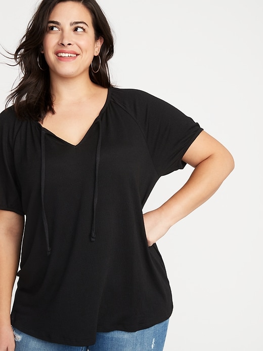 Image number 4 showing, Relaxed Plus-Size Split-Neck Textured Top