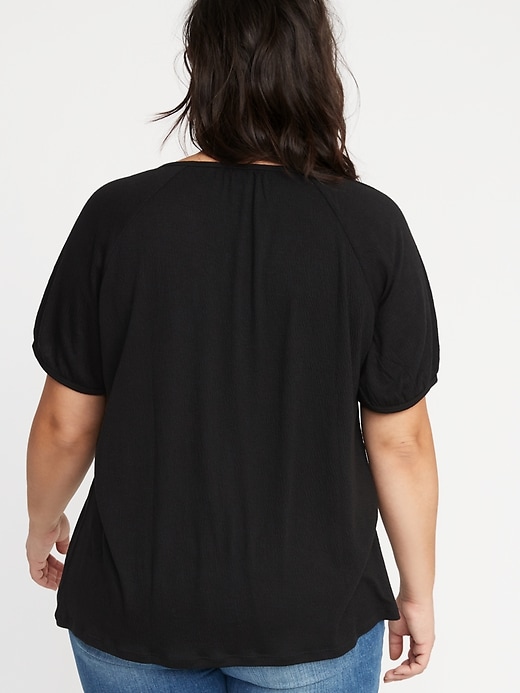 Image number 2 showing, Relaxed Plus-Size Split-Neck Textured Top