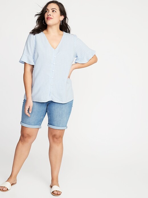 Image number 3 showing, Button-Front V-Neck Plus-Size Top