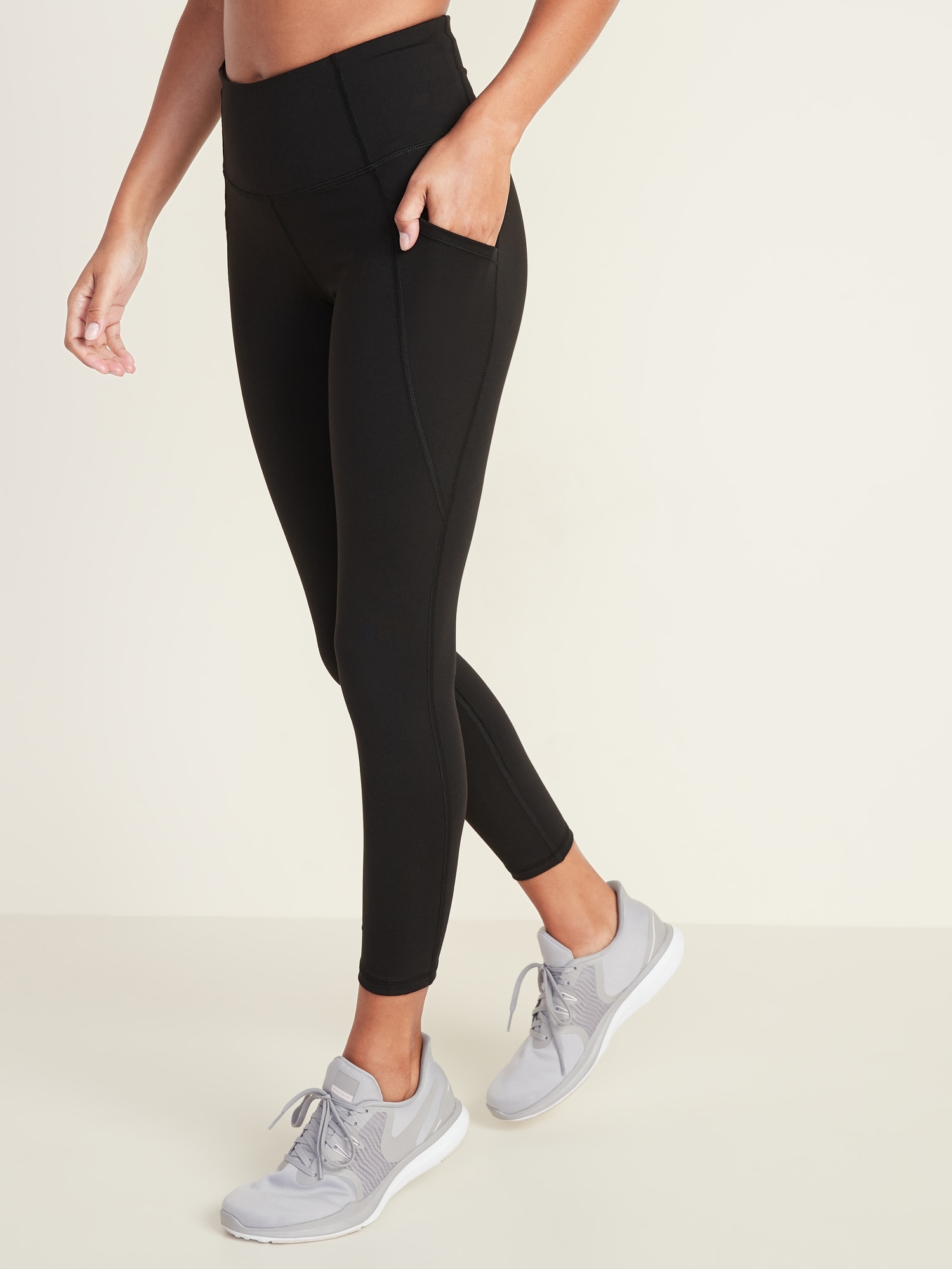 active leggings with pockets