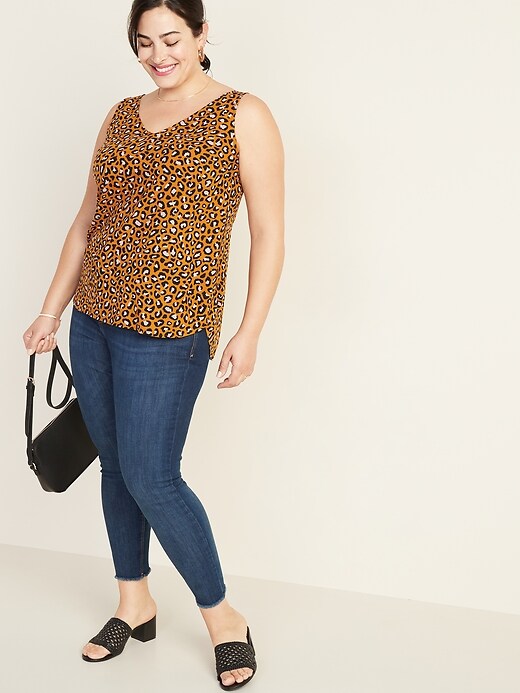 Image number 3 showing, Plus-Size Sleeveless Printed V-Neck Top