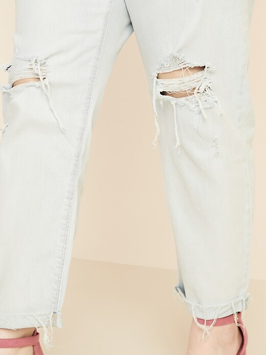 Image number 4 showing, Mid-Rise Boyfriend Straight Plus-Size Distressed Jeans