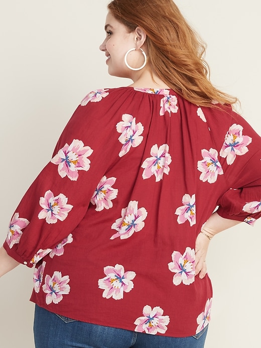 Image number 2 showing, Floral-Print No-Peek Plus-Size Gauze Shirt