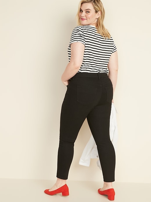 Image number 2 showing, Mid-Rise Plus-Size Pop Icon Skinny Black Jeans