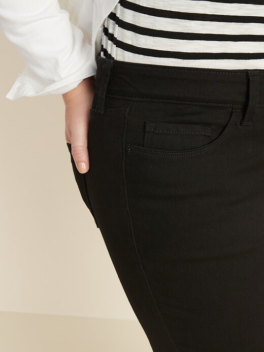 Image number 4 showing, Mid-Rise Plus-Size Pop Icon Skinny Black Jeans