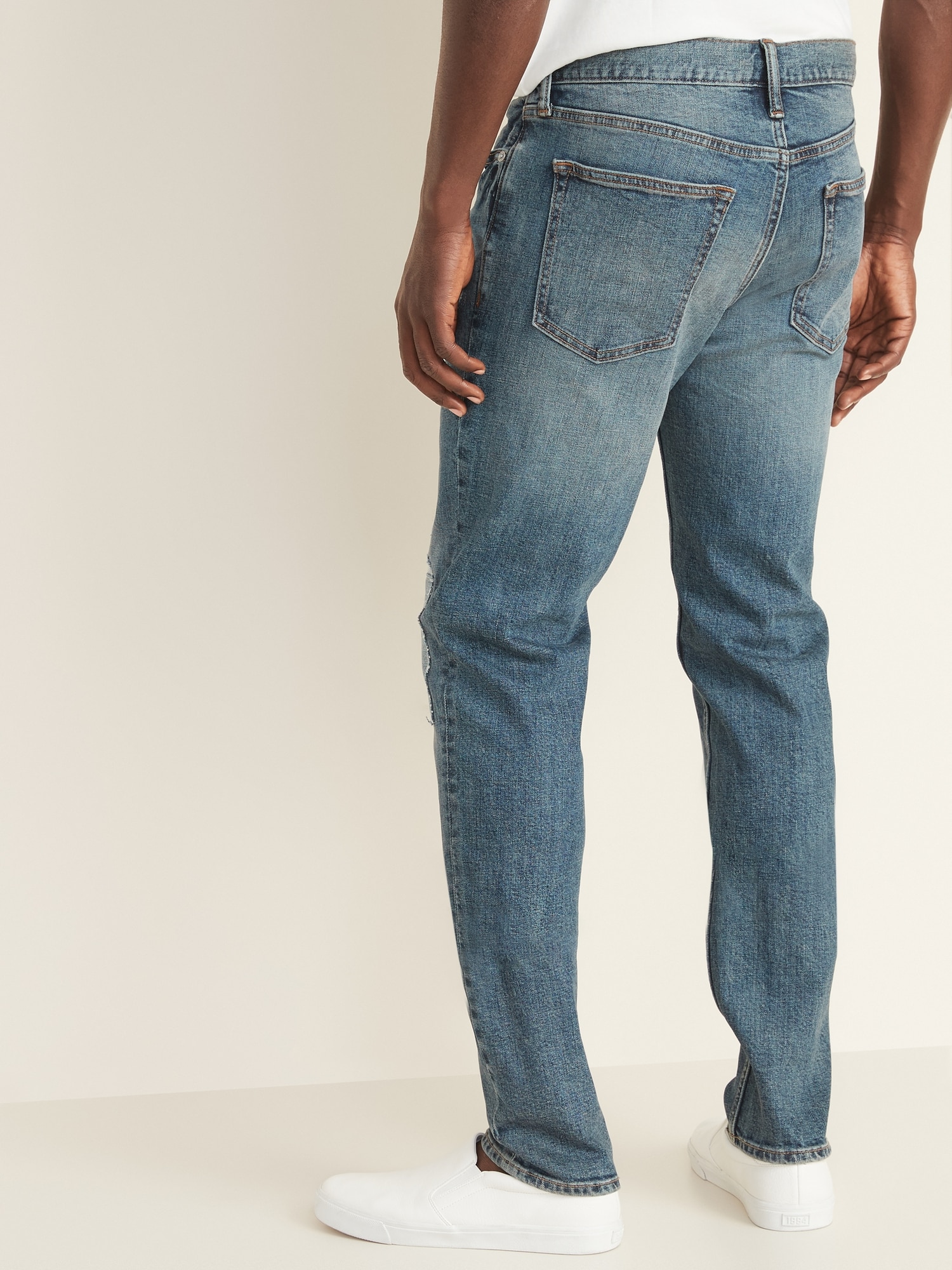 Relaxed Slim Built-In Flex Jeans For Men | Old Navy