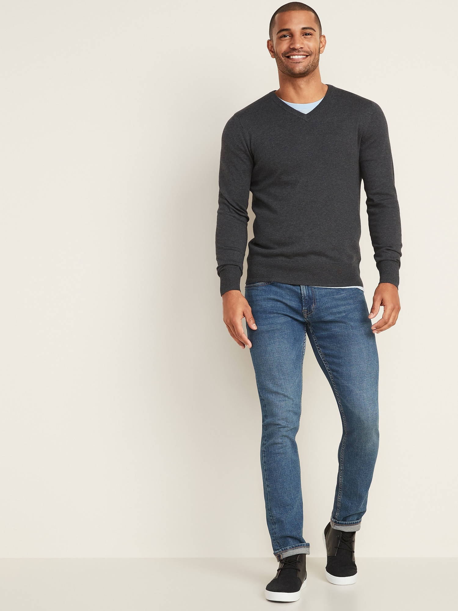 v neck sweater men outfit