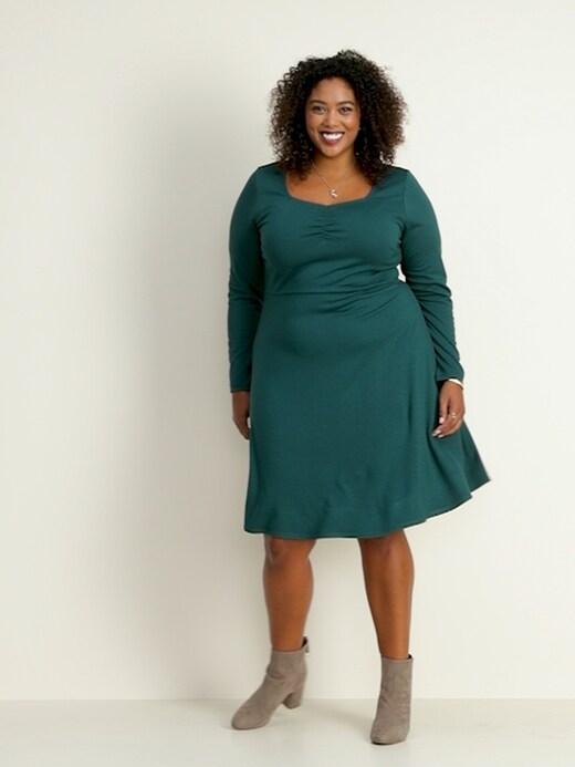 Fit & Flare Plus-Size Ponte-Knit Dress | Old Navy