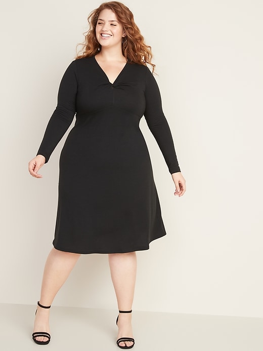 Image number 4 showing, Plus-Size Fit & Flare Twist-Front Midi Dress