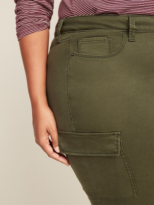 Image number 6 showing, High-Waisted Secret-Slim Pockets Rockstar Sateen Plus-Size Cargo Pants