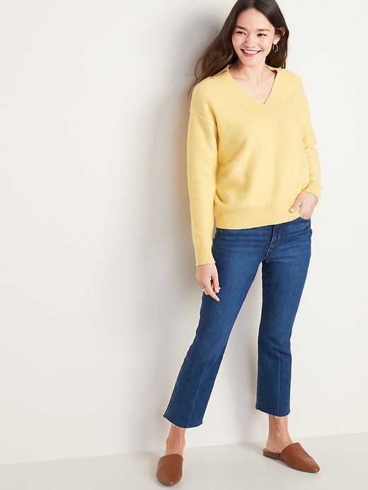 Image number 3 showing, Cozy Bouclé V-Neck Sweater for Women