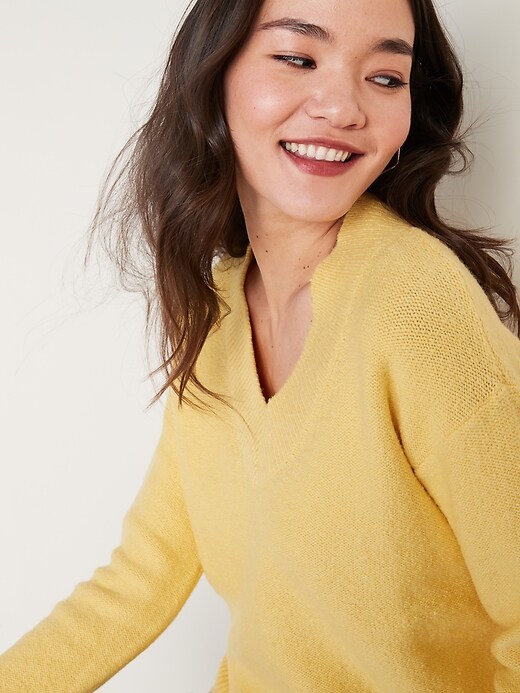 Image number 4 showing, Cozy Bouclé V-Neck Sweater for Women