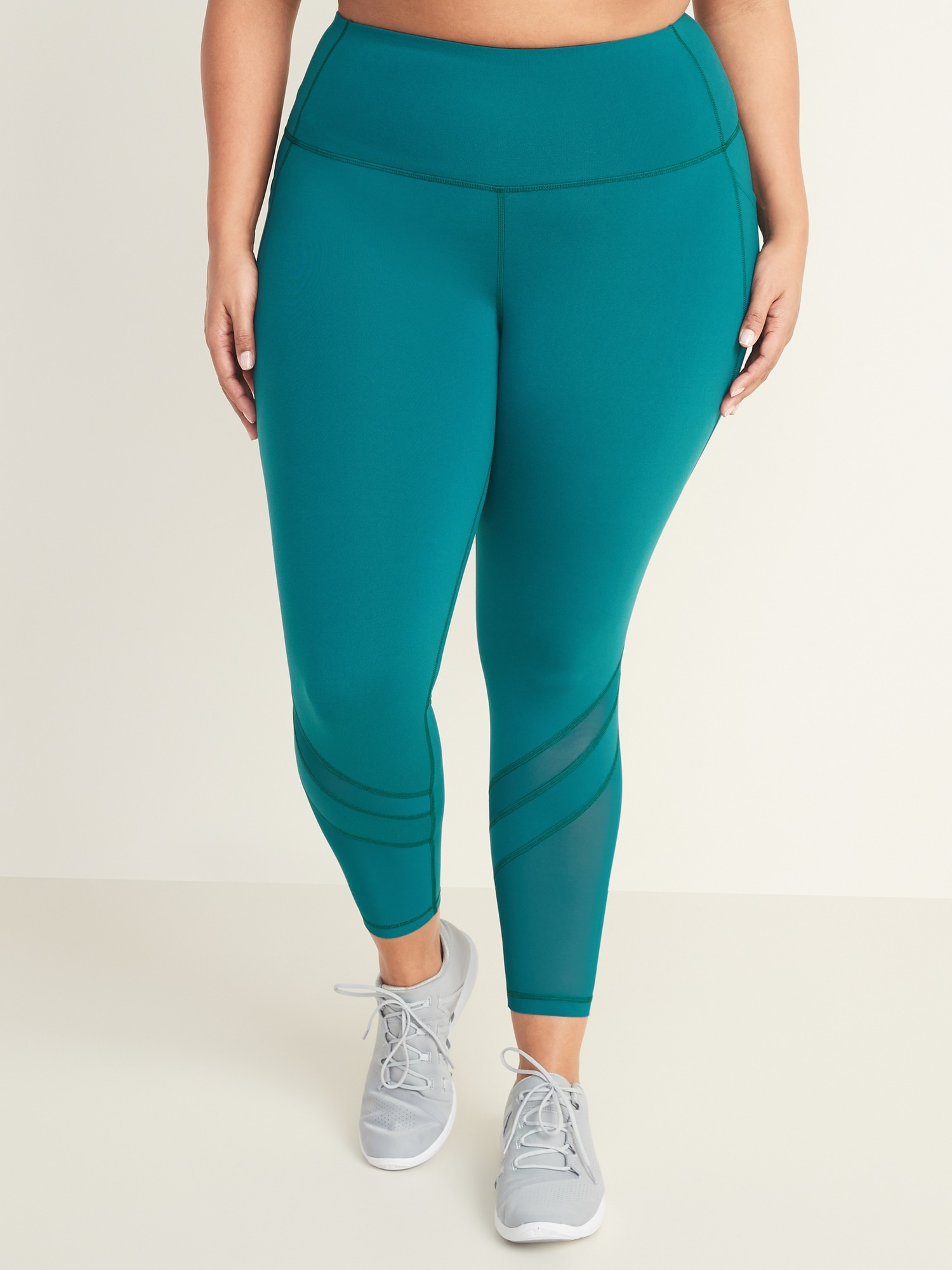 High-Waisted Elevate Plus-Size Cropped Leggings