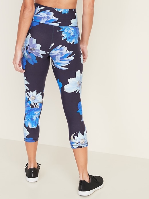 View large product image 2 of 3. High-Waisted Elevate Floral Compression Crops