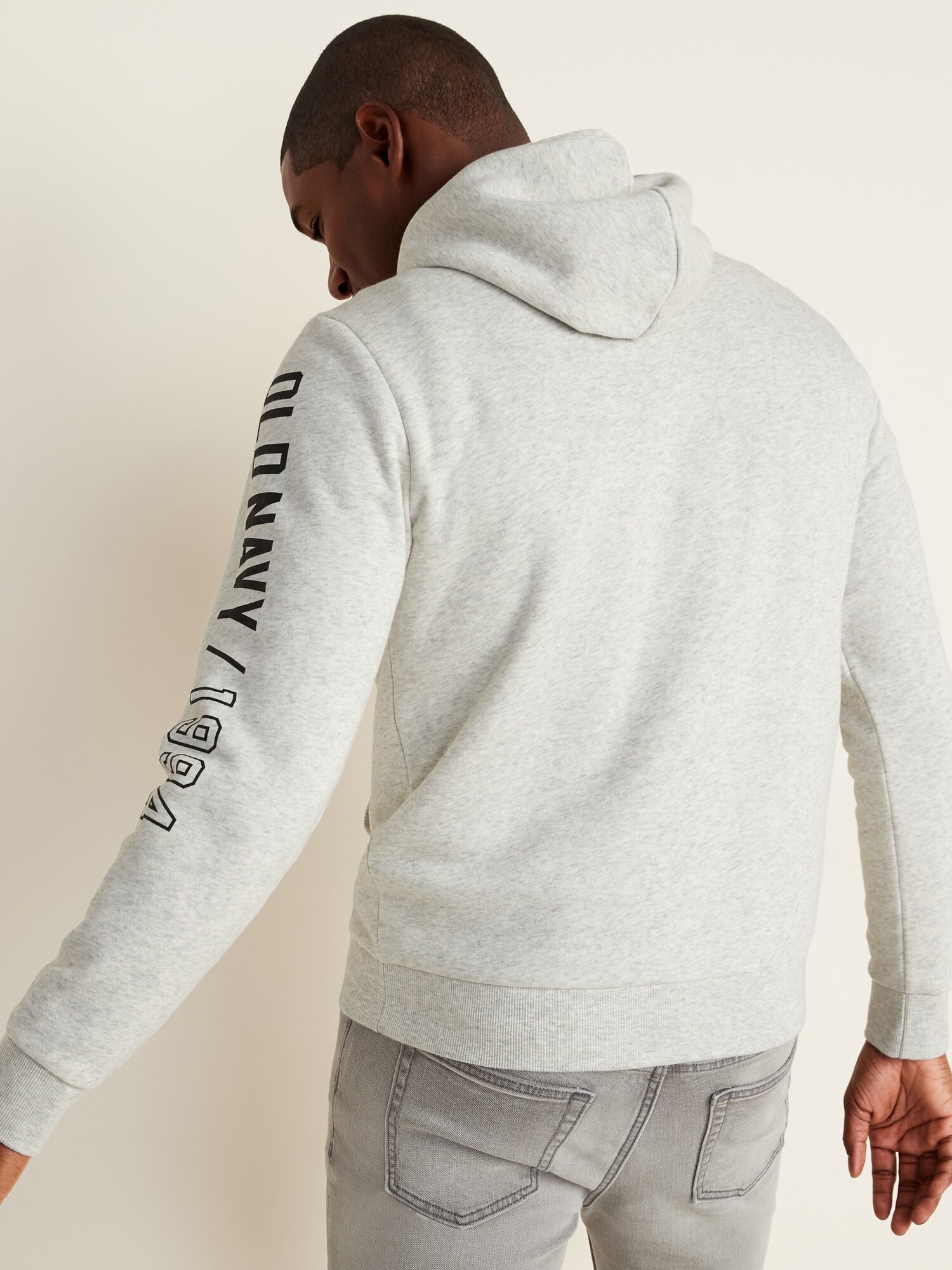 Logo-Graphic Pullover Hoodie | Old Navy