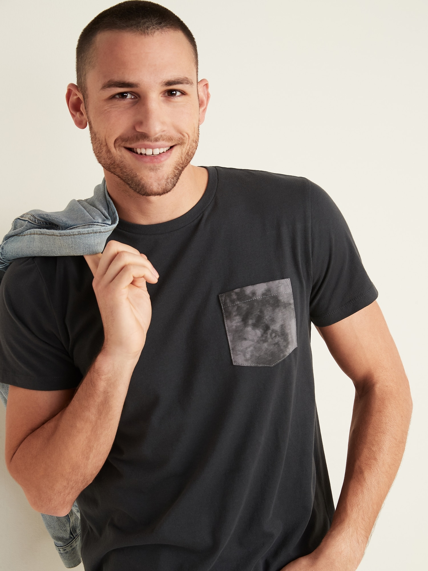 Soft-Washed Graphic Chest-Pocket Tee for Men | Old Navy