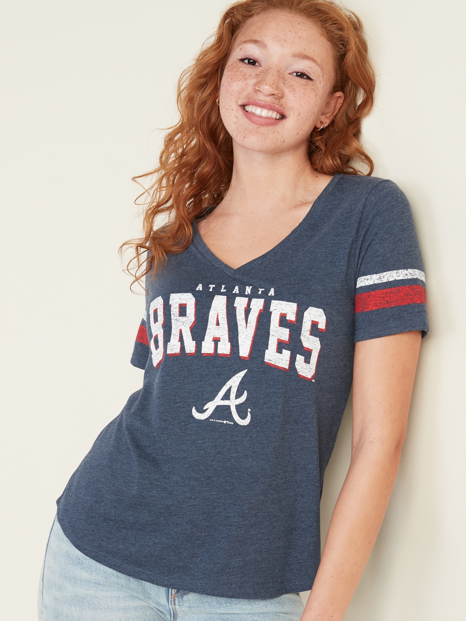 MLB Boston Red Sox Women's Short Sleeve V-Neck Fashion T-Shirt - S
