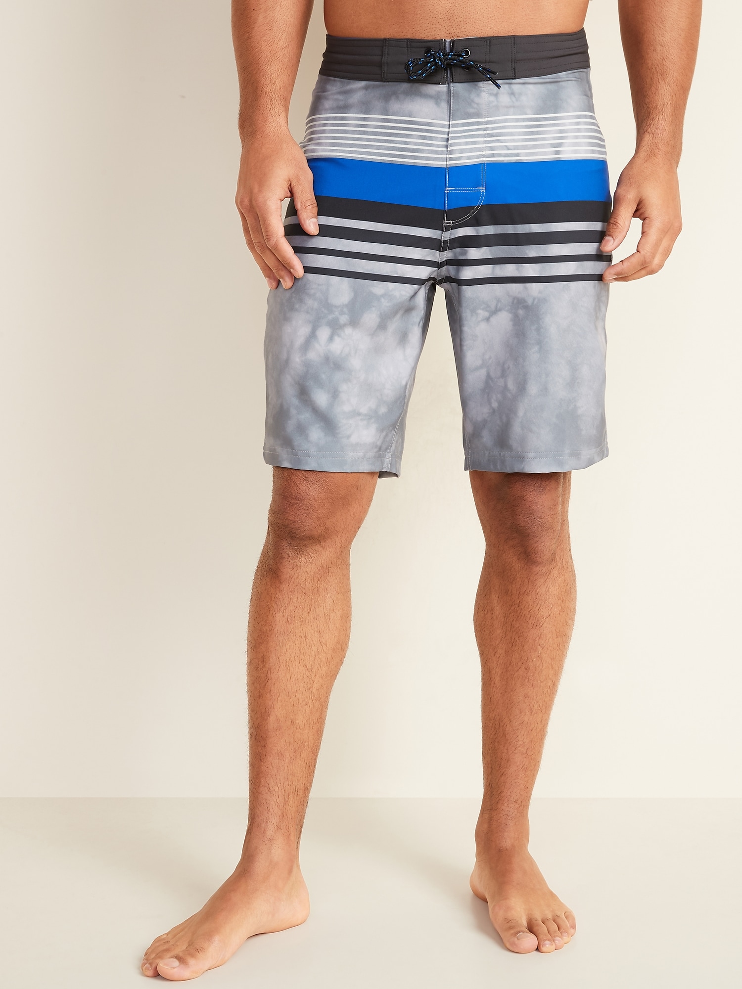 Old Navy Men's Printed Built-in Flex Board Shorts -- 8-Inch Inseam - - Size 30W