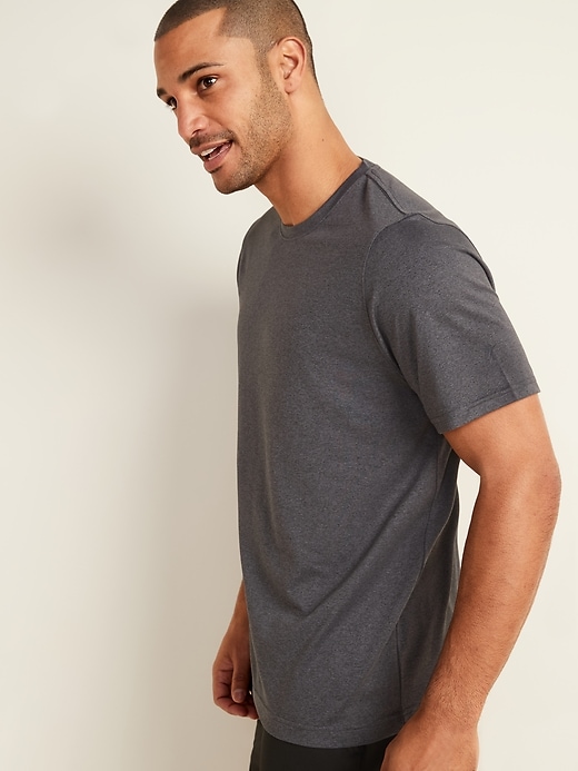 Old Navy Go-Dry Cool Odor-Control Core Tee for Men - 5509160020