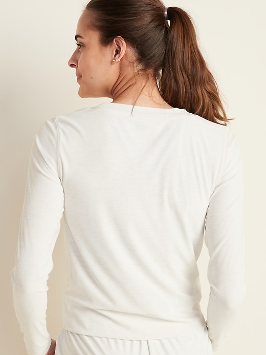 Image number 2 showing, Relaxed Breathe ON Twist-Hem Cropped Top for Women
