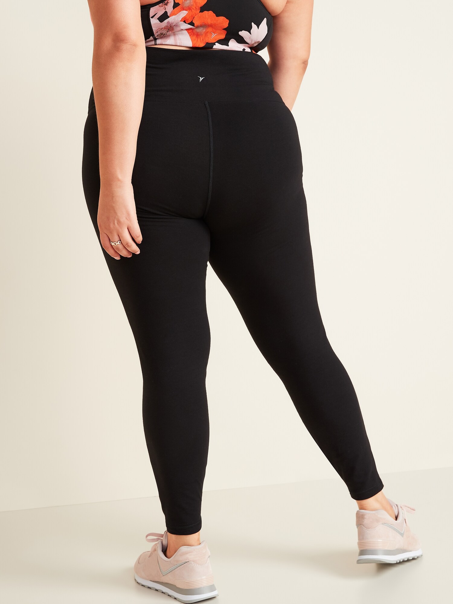 old navy plus size yoga pants