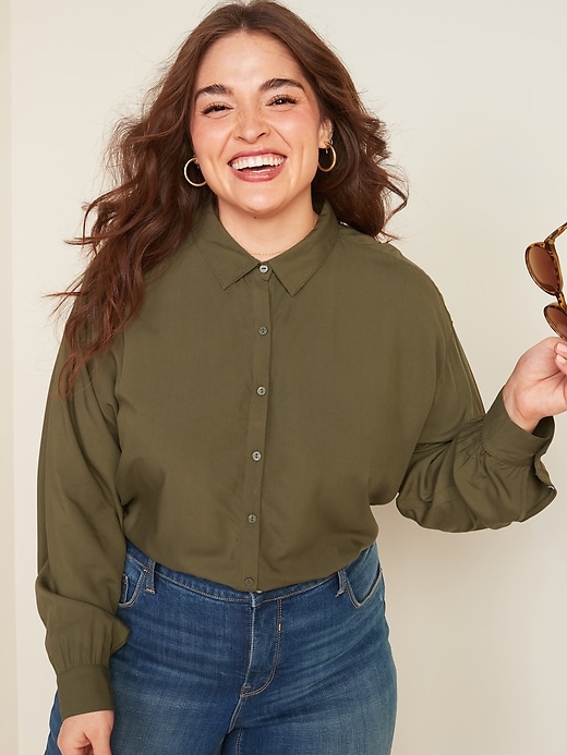 Loose Soft-Woven No-Peek Plus-Size Tunic Shirt