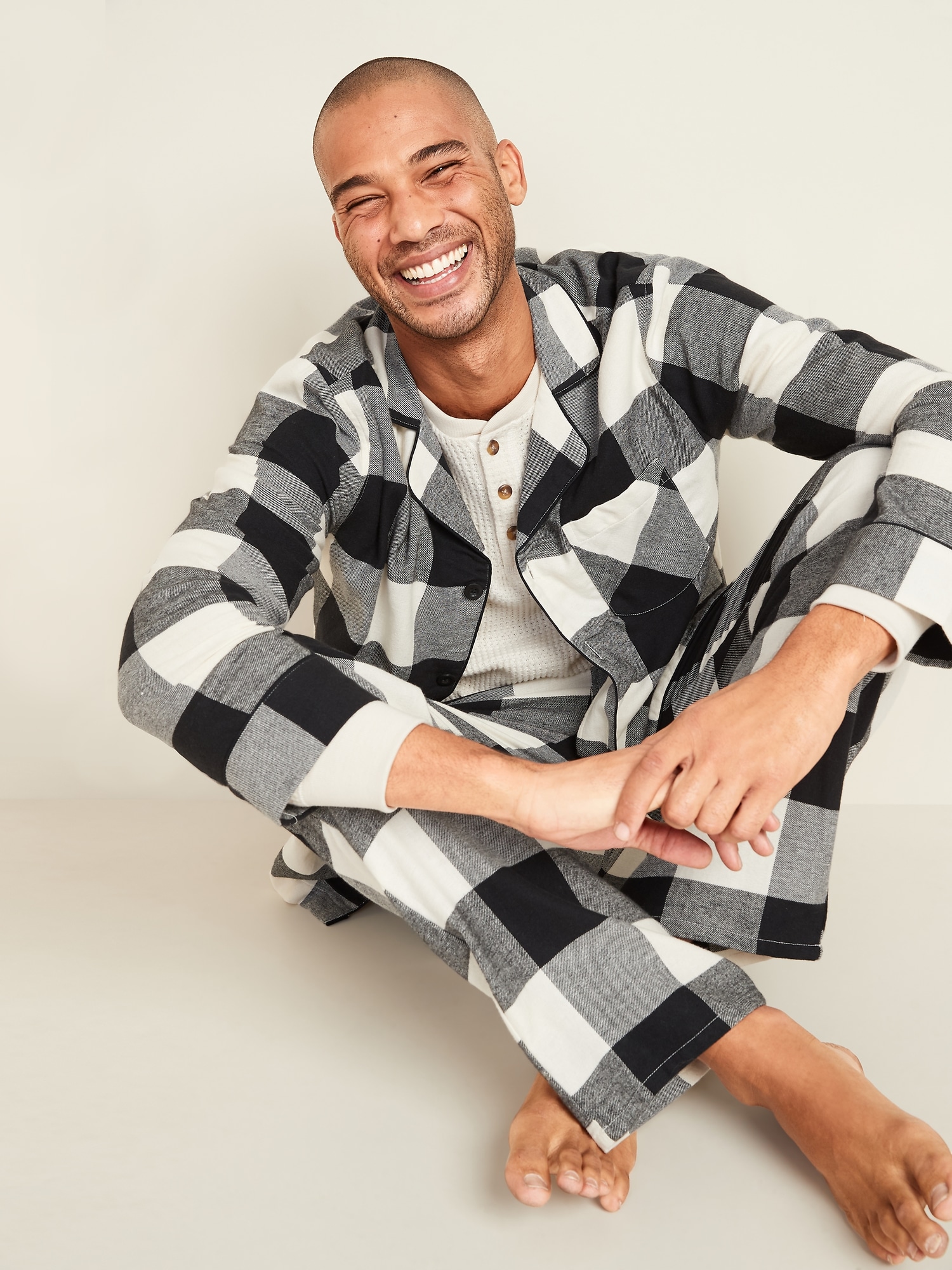 Old navy black and white plaid pajamas hot sale