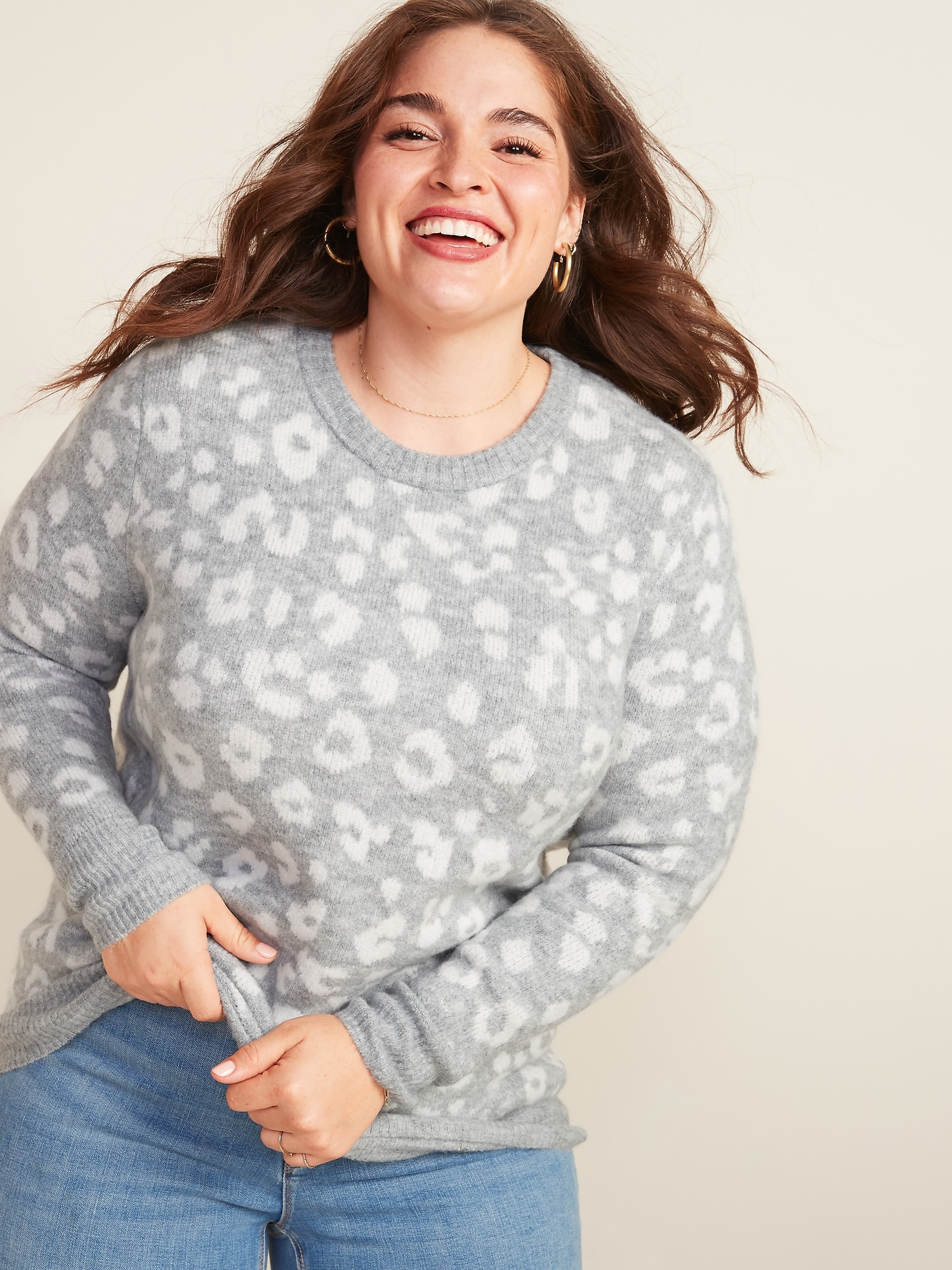 Old Navy store Plus 3X Beige/Gray Leopard Print Crew Neck Long Raglan Sleeve Sweater