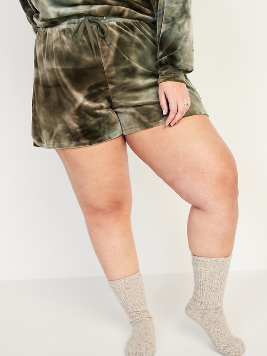 Image number 1 showing, Mid-Rise Cozy Velour Plus-Size Lounge Shorts -- 3.5-inch inseam