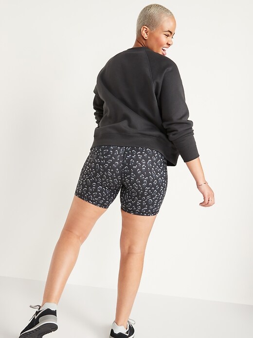 Image number 2 showing, High-Waisted PowerPress Side-Pocket Biker Shorts for Women - 5-inch inseam