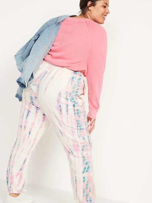 Image number 2 showing, Extra High-Waisted Tie-Dyed Plus-Size Sweatpants