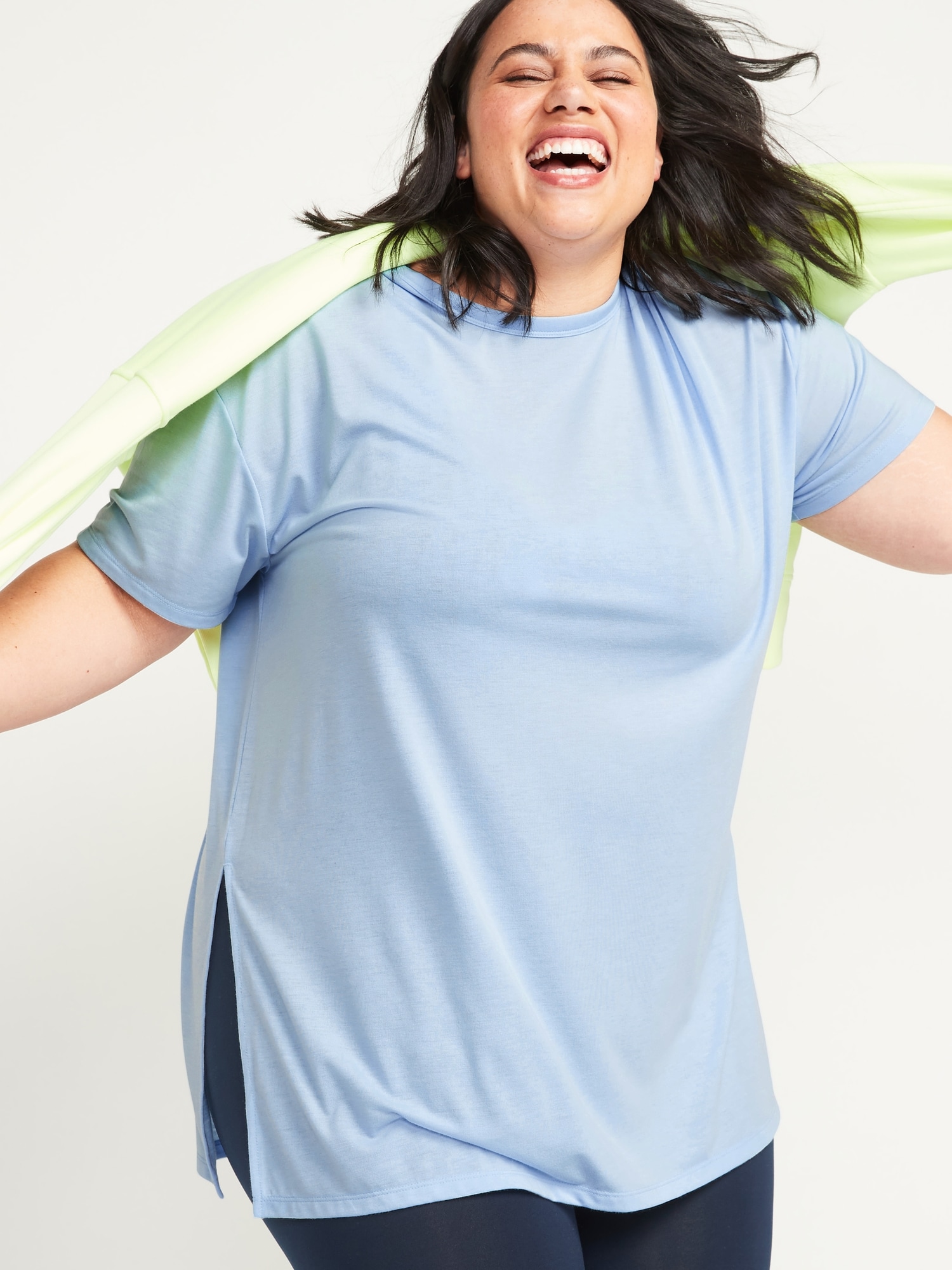 Oversized UltraLite Plus-Size Performance Tee | Old Navy