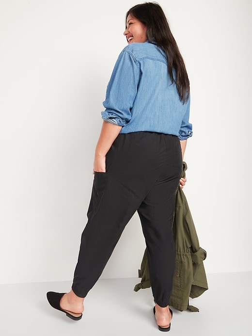 Image number 2 showing, High-Waisted Poplin Tapered Jogger Plus-Size Cargo Pants