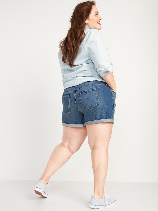 Image number 2 showing, Mid-Rise Ripped Boyfriend Plus-Size Jean Shorts -- 5-inch inseam