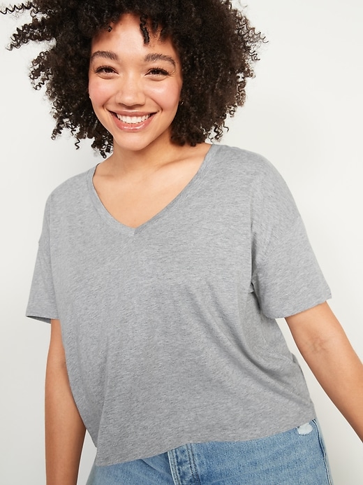 Old Navy Loose Specially Dyed V-Neck Crop T-Shirt for Women. 1