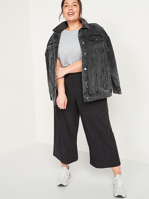 Image number 3 showing, High-Waisted Breathe ON Crop Wide-Leg Plus-Size Pants