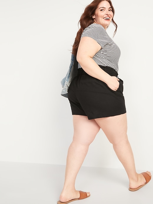 Image number 2 showing, High-Waisted Tie-Belt Linen-Blend Plus-Size Shorts -- 4.5-inch inseam