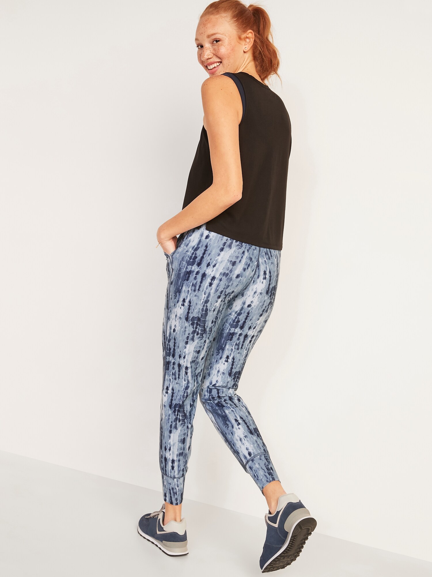 old navy high waisted elevate powersoft joggers