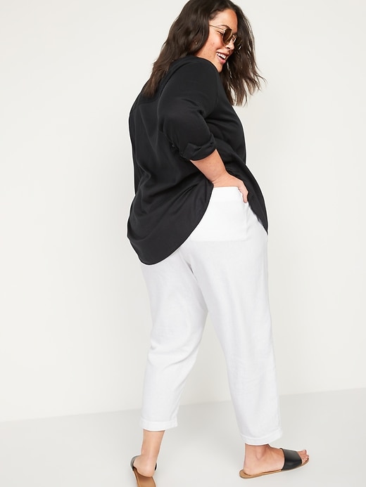 Image number 2 showing, High-Waisted Straight Cropped Plus-Size Linen-Blend Pants