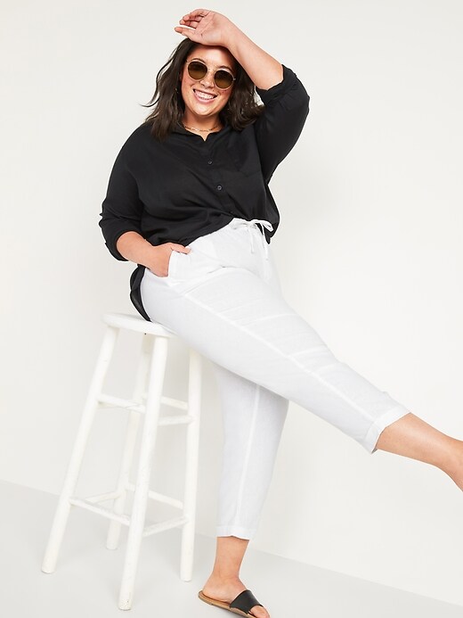 Image number 3 showing, High-Waisted Straight Cropped Plus-Size Linen-Blend Pants