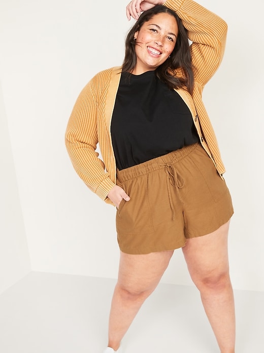 Image number 3 showing, High-Waisted Linen-Blend Tie-Front Plus-Size Utility Shorts -- 5-inch inseam