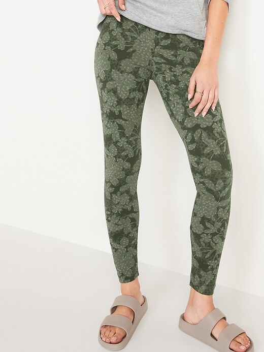 Old Navy High-Waisted Printed Leggings for Women. 1