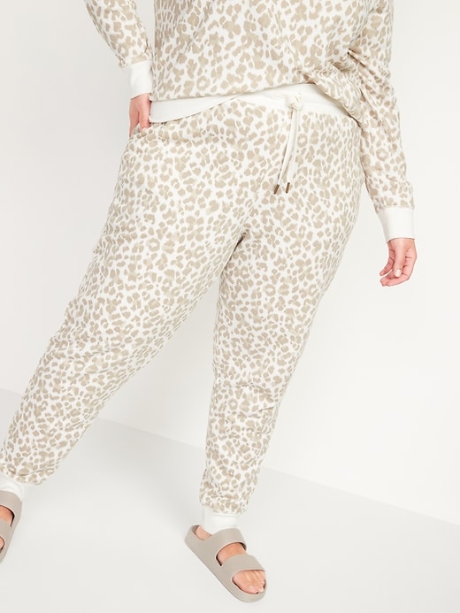 Image number 1 showing, Vintage Leopard-Print Plus-Size Jogger Sweatpants