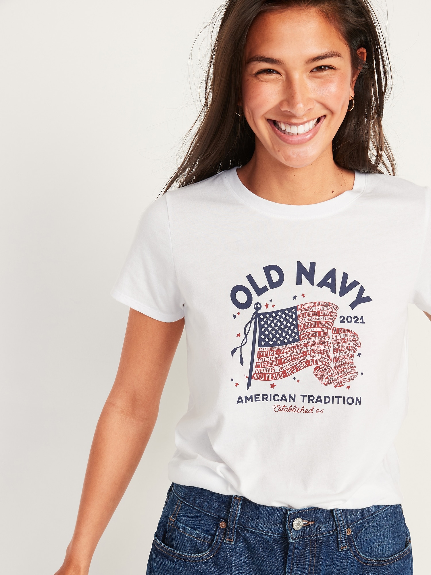 Old Navy is giving new US citizens 2021 flag tees for July 4