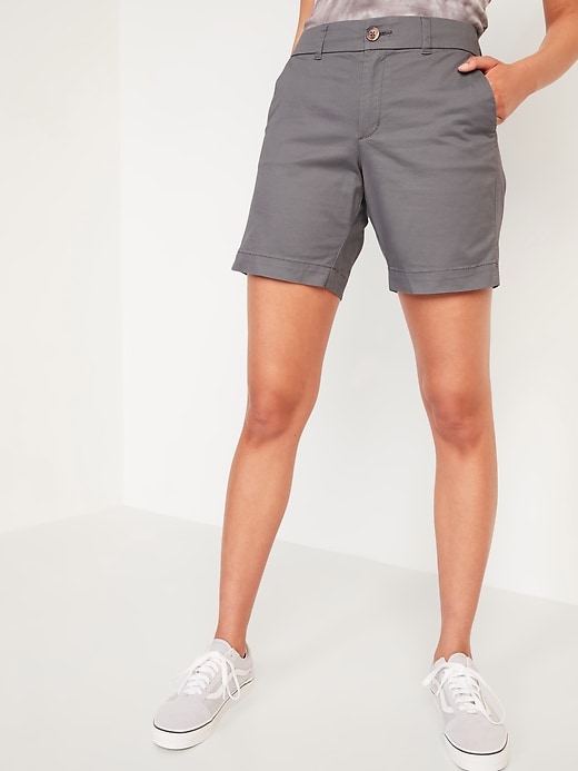 Old Navy Mid-Rise Twill Everyday Shorts for Women - 7-inch inseam. 1