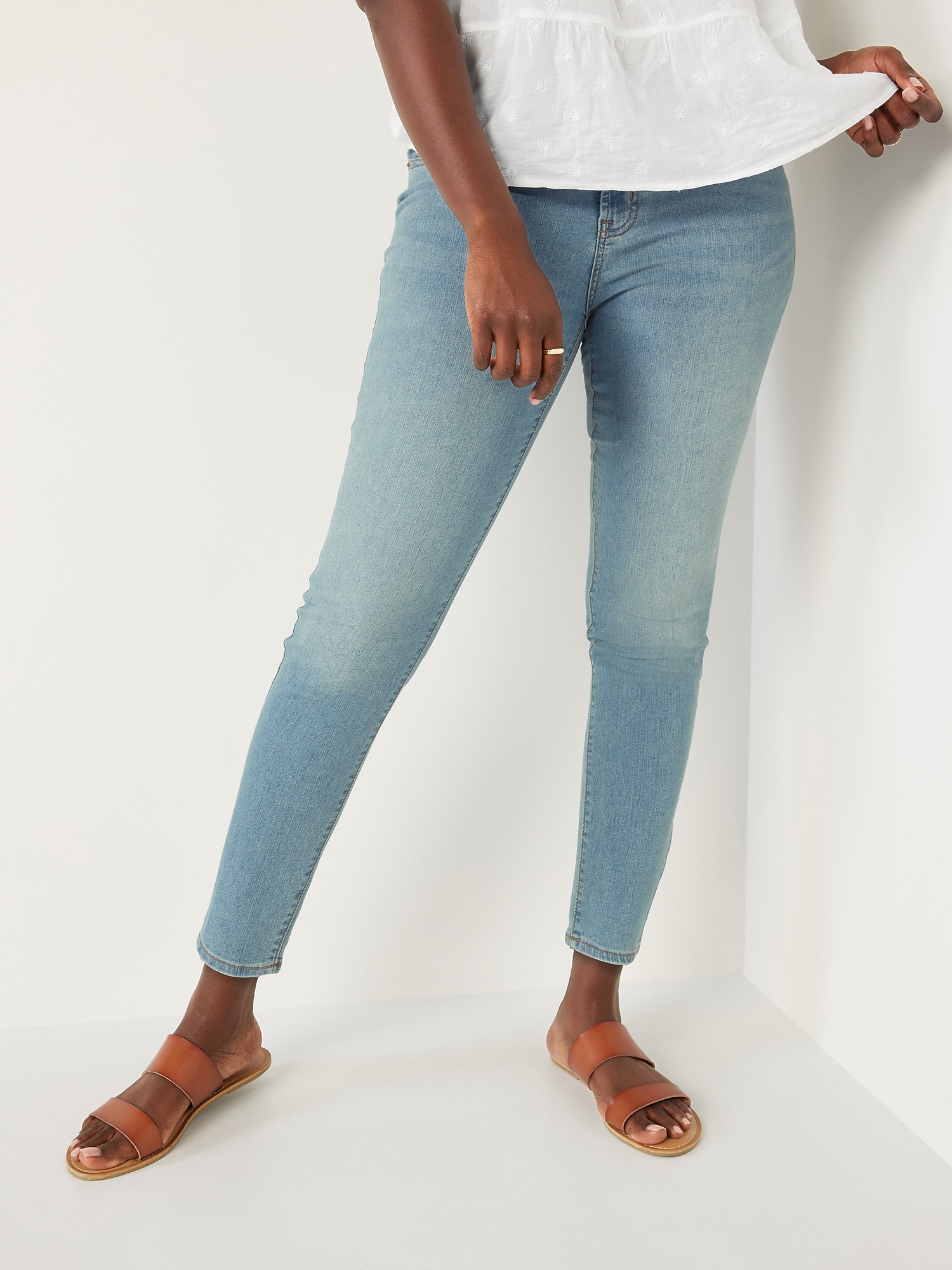 old navy mid rise super skinny jeans